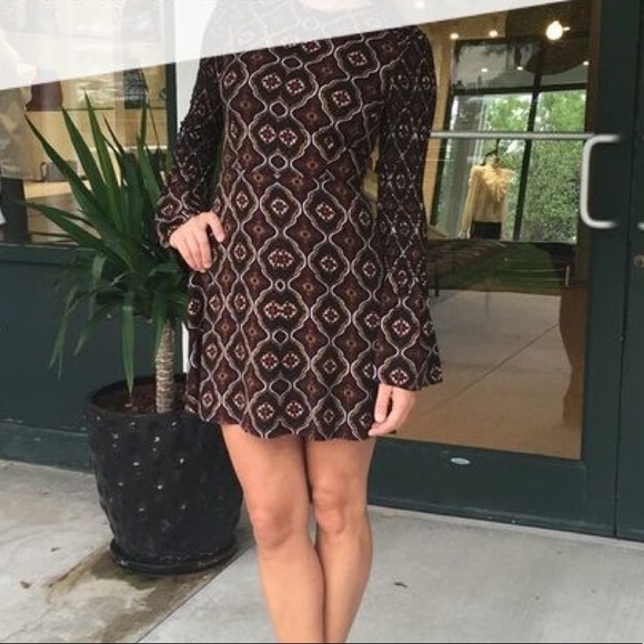 A.L.C. - Alexa Printed Bell Sleeve Silk Dress - Picture 6 of 7